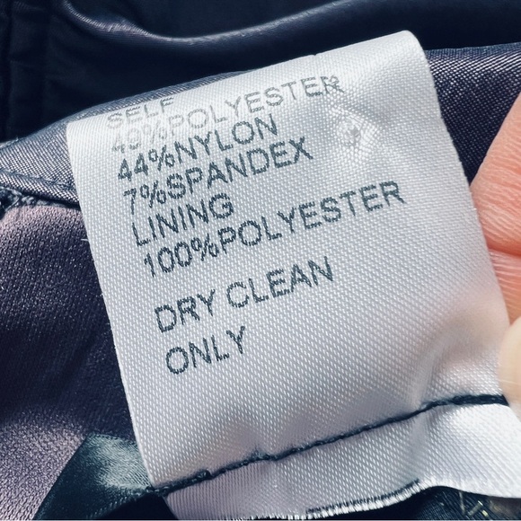 TADASHI SHOJI Purple Front Wrap Zip Back Elegant Evening Blouse Size 10 - Picture 5 of 9